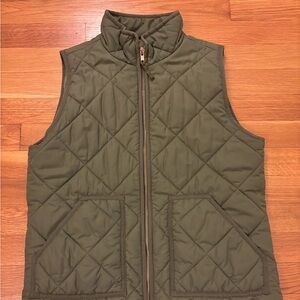 J Crew Mercantile quilted vest. Size small.